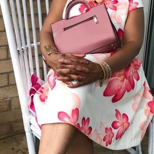 Meet your Posher, Vee